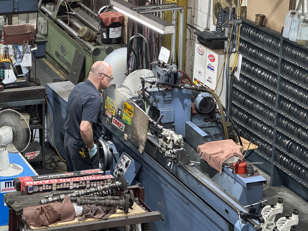 Poste de travail à l'atelier Vilebrequin Universel